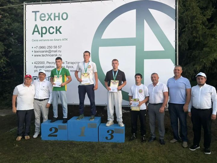 Урта Сәрдәдә Илсур Шәйхетдинов исеме мәңгеләштерелде