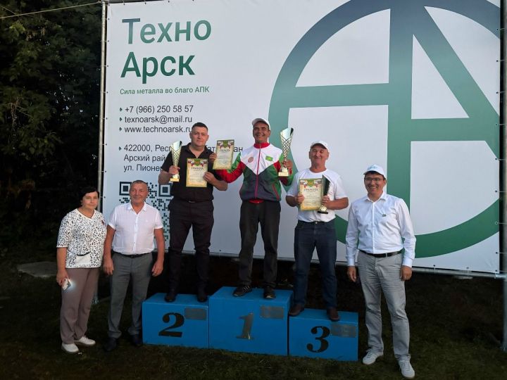 Урта Сәрдәдә Илсур Шәйхетдинов исеме мәңгеләштерелде