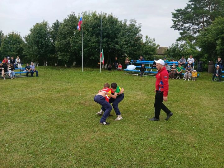 Урта Сәрдәдә Илсур Шәйхетдинов исеме мәңгеләштерелде