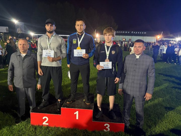 «Ат көне» ндә узган көрәш җиңүчеләре - ат кемгә эләкте?